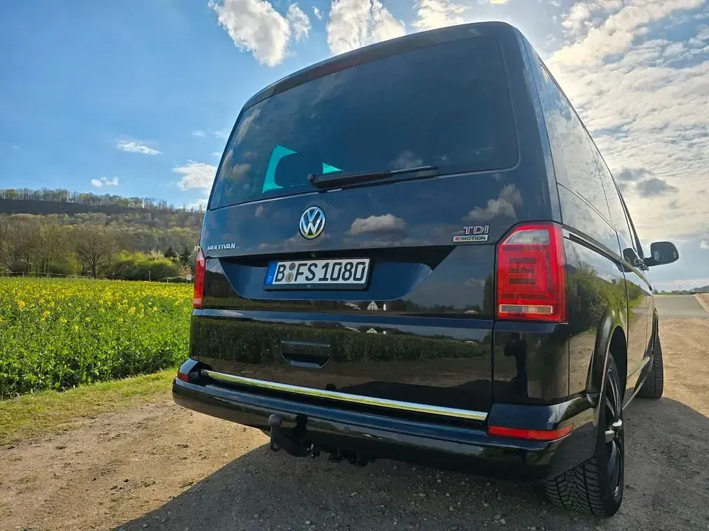 Gebraucht VW Multivan 204 PS (150 kW) 2016 Schwarz Van / Kleinbus