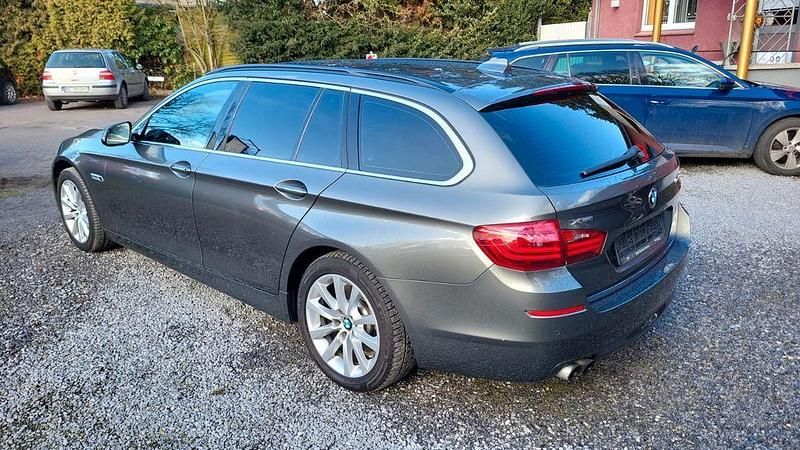 Gebraucht BMW 520 184 PS (135 kW) 2014 Grau Kombi