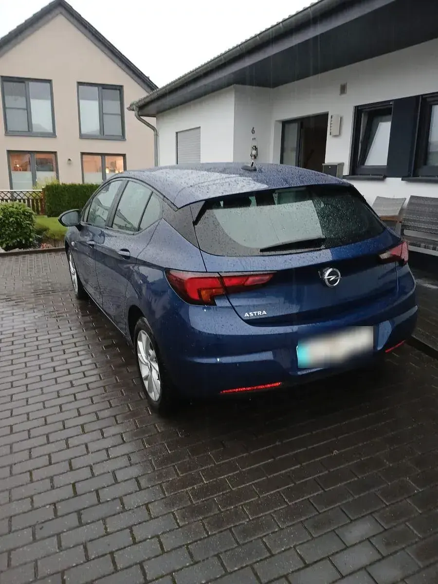 Second-hand Opel Astra 131 CP (96 kW) 2020 Albastru Berlinǎ