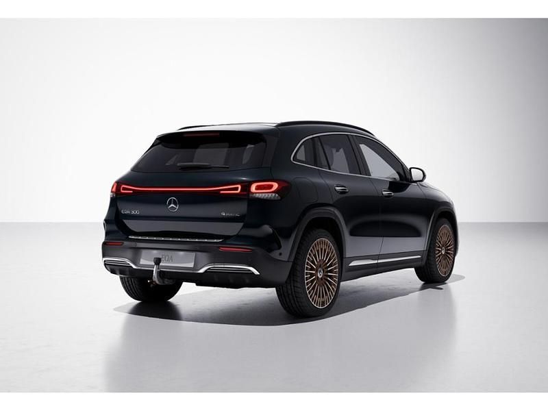 Gebraucht Mercedes EQA300 Edition 167 kW (228 PS) 2022 Metalliclack kosmosschwarz (metallic) SUV