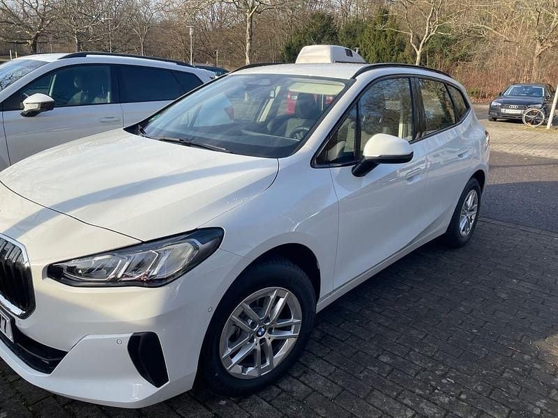 Gebraucht BMW 216 Active Tourer Shadowline 122 PS (89 kW) 2025 Weiß Van / Kleinbus