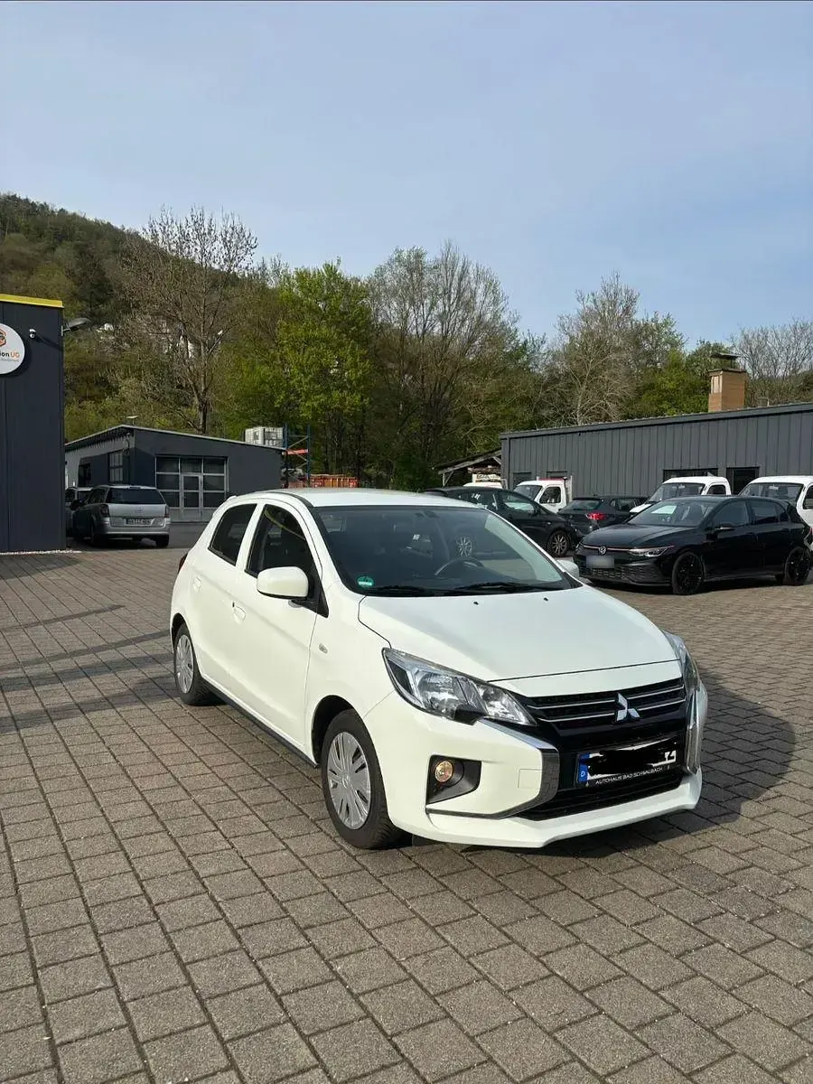 Gebraucht Mitsubishi Space Star 71 PS (52 kW) 2020 Weiß Kleinwagen