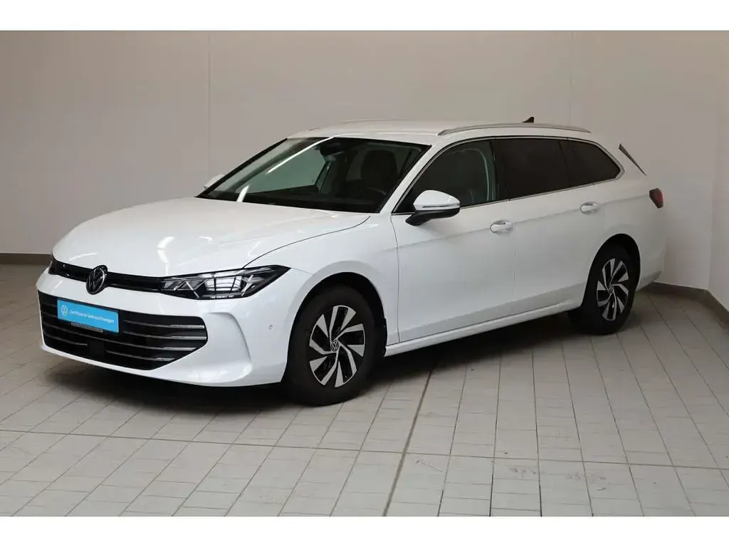 Gebraucht VW Passat Business 150 PS (110 kW) 2024 Weiss Kombi