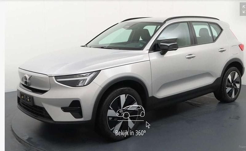 Gebraucht Volvo XC40 Core 175 kW (238 PS) 2024 Silver dawn SUV