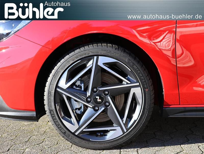 Neu Hyundai i30 N Line 150 PS (110 kW) 2026 Engine red Limousine