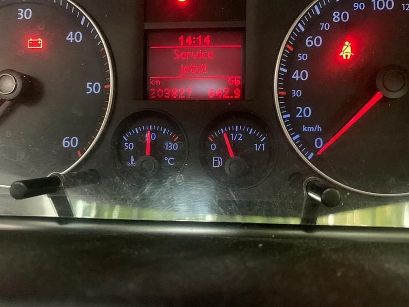 Schwarz Gebraucht 2005 VW Touran Van / Kleinbus | 2.650 € (Fairer Preis) - Bild 1/4