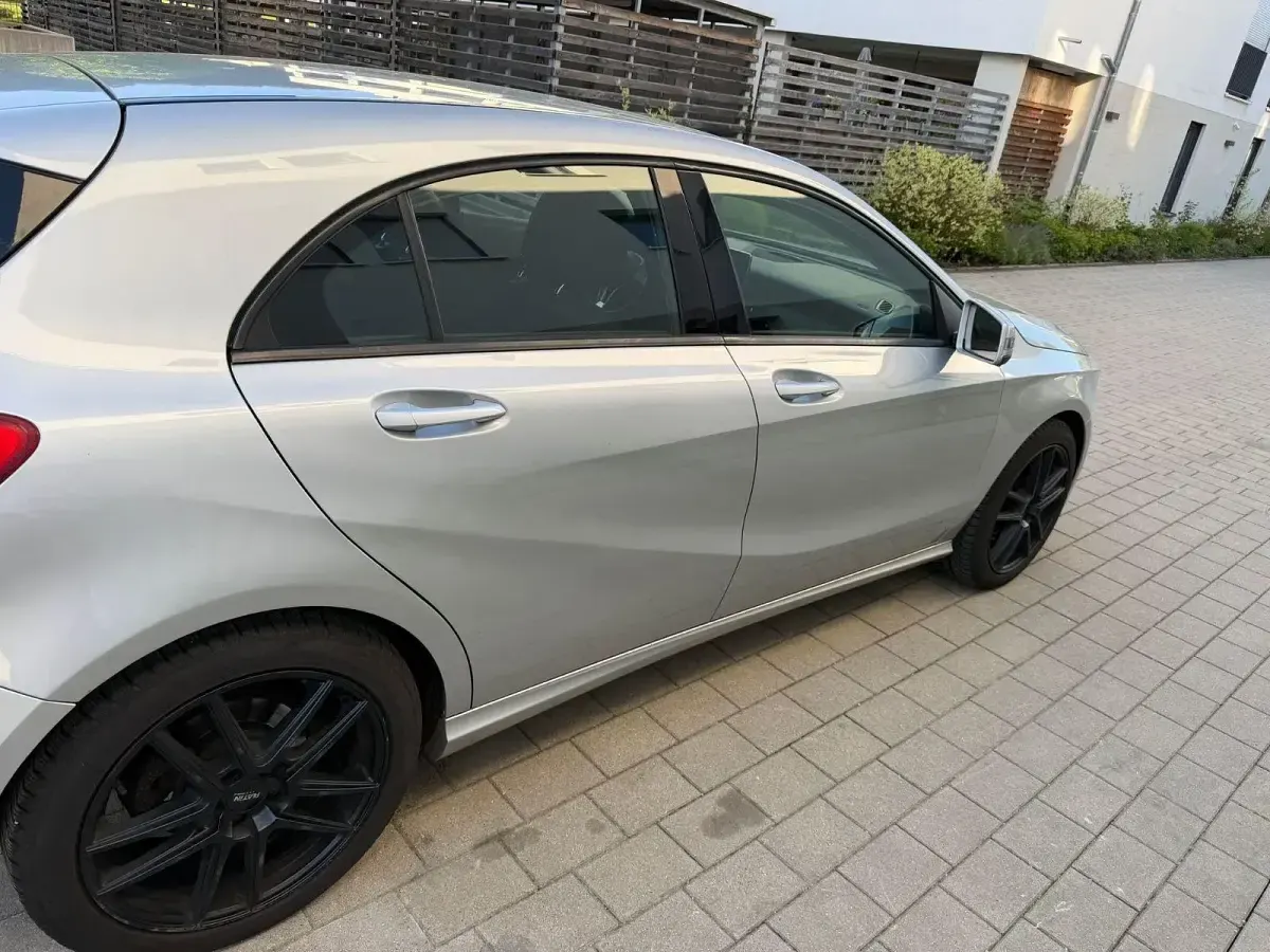 Brugt Mercedes A180 109 HK (80 kW) 2012 Sølv Sedan