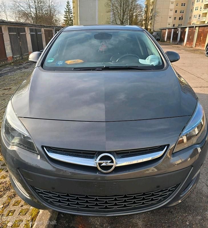 Gebraucht Opel Astra 120 PS (88 kW) 2014 Grau Limousine