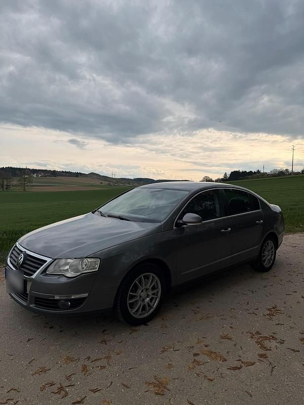 Gebraucht VW Passat 140 PS (102 kW) 2008 Grau Limousine