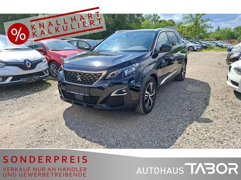 Lackierung schwarz perla nera/ Gebraucht 2018 Peugeot 5008 Allure Van / Kleinbus | 10.285 € (Fairer Preis) - Bild 1/4
