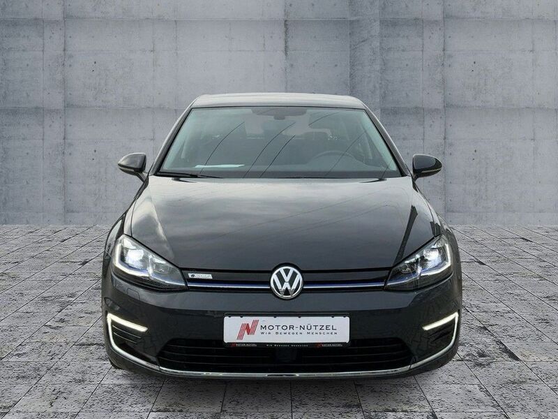 Gebraucht VW e-Golf Pro 100 kW (136 PS) 2019 Uranograu Kleinwagen