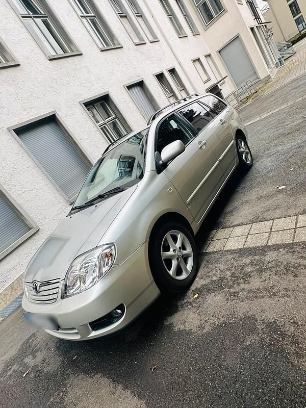 Gebraucht Toyota Corolla 110 PS (80 kW) 2005 Silber Kombi