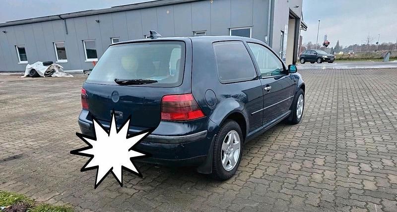 Gebraucht VW Golf IV 102 PS (75 kW) 2002 Blau Limousine