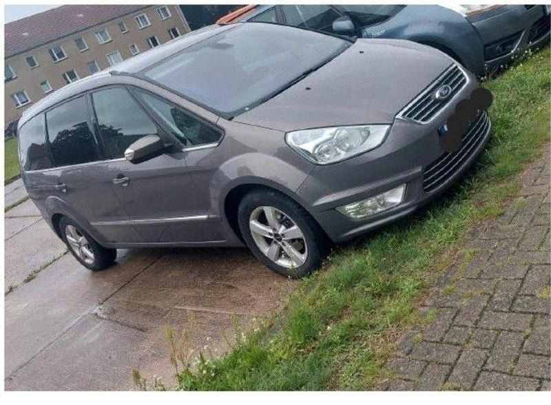 Gebraucht Ford Galaxy Titanium 200 PS (147 kW) 2014 Braun Van / Kleinbus