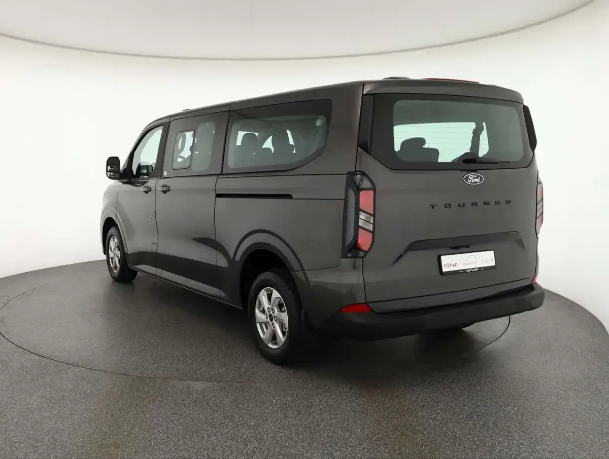 Neu Ford Tourneo 136 PS (100 kW) 2025 Magneticgraumet. Van / Kleinbus