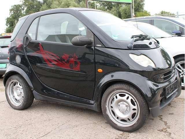 Schwarz Gebraucht 2004 Smart ForTwo Coupé Basis Kleinwagen | 2.490 € (Fairer Preis) - Bild 1/4