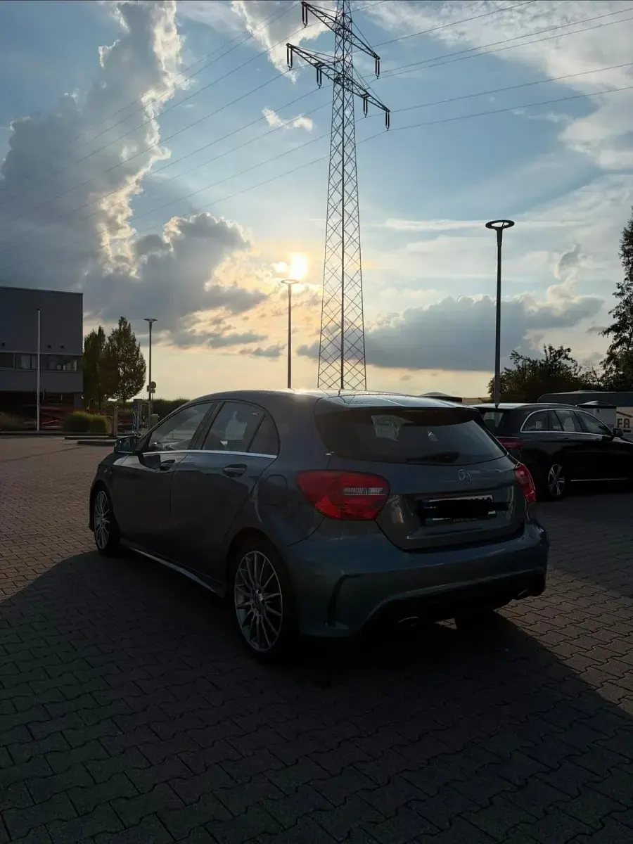 Gebraucht Mercedes A180 AMG line 122 PS (89 kW) 2013 Andere farben Kleinwagen