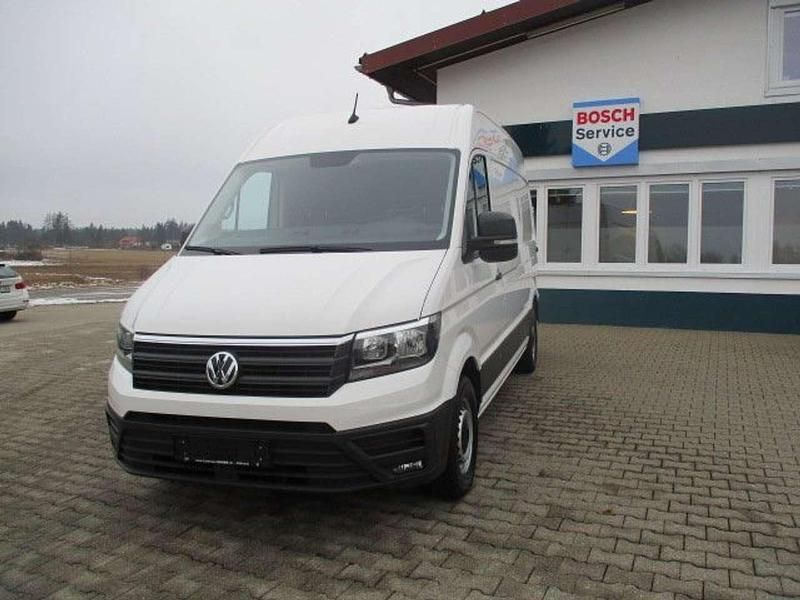 Gebraucht VW Crafter Trendline 140 PS (102 kW) 2023 Candyweiß Van