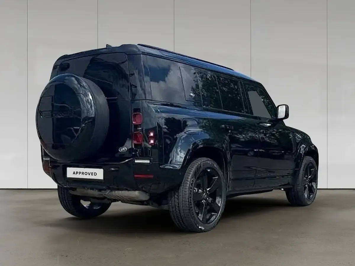 Gebraucht Land Rover Defender SE Dynamic 304 PS (223 kW) 2023 Santorini black SUV