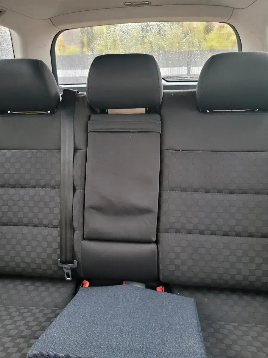 Second-hand Audi A6 130 CP (95 kW) 2004 Negru Break