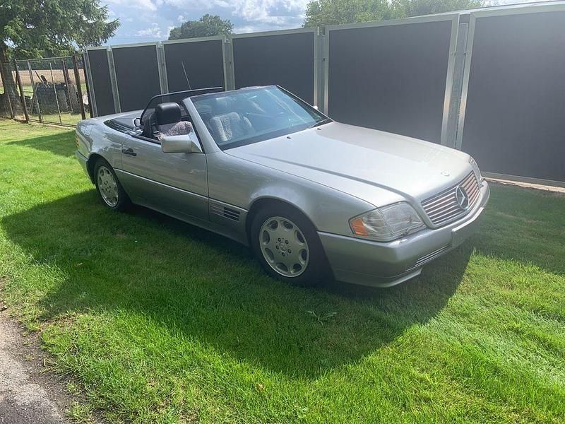 Silber Gebraucht 1993 Mercedes SL280 Cabrio | 21.900 € - Bild 1/4