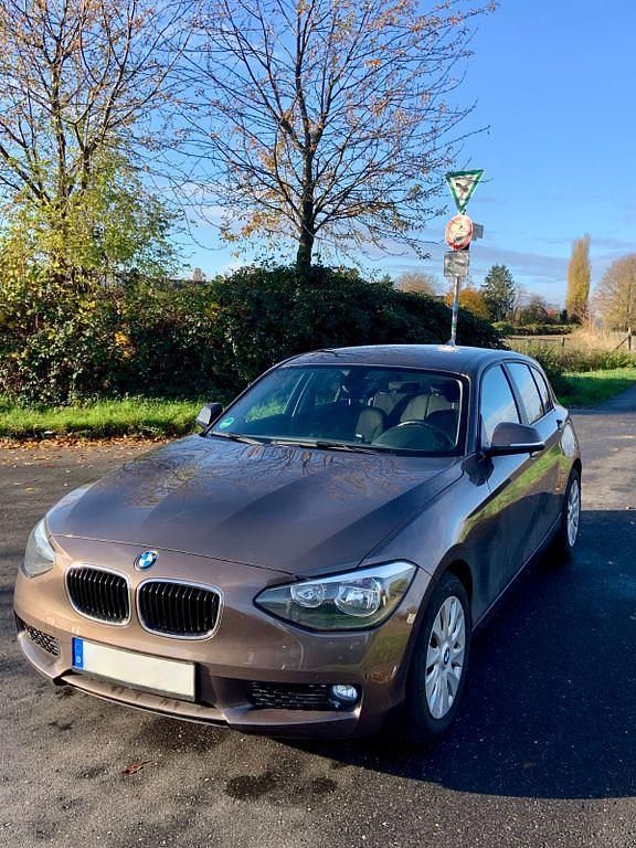 Gebraucht BMW 114 102 PS (75 kW) 2012 Braun Kleinwagen