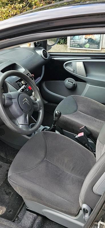 Schwarz Gebraucht 2008 Citroën C1 Kleinwagen | 600 € - Bild 1/4