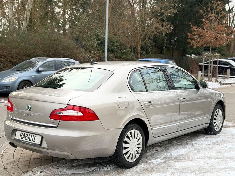 Gebraucht Skoda Superb Elegance 160 PS (117 kW) 2009 Beige Limousine