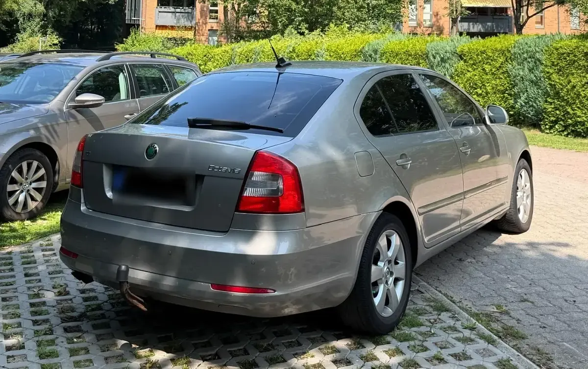 Gebraucht Skoda Octavia 140 PS (102 kW) 2010 Andere farben Limousine