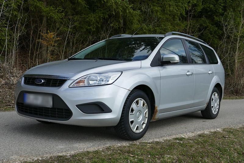 Gebraucht Ford Focus 101 PS (74 kW) 2008 Silber Kombi
