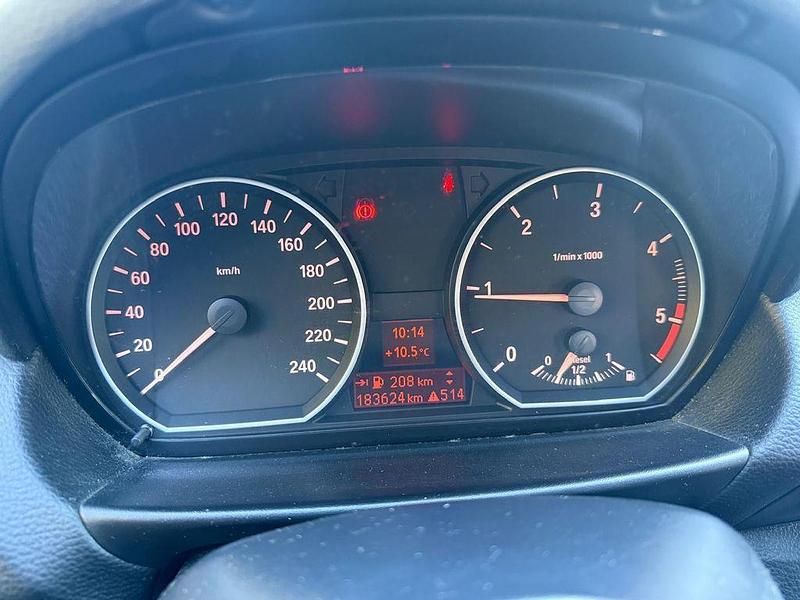 Gebraucht BMW 118 143 PS (105 kW) 2010 Silber Kleinwagen