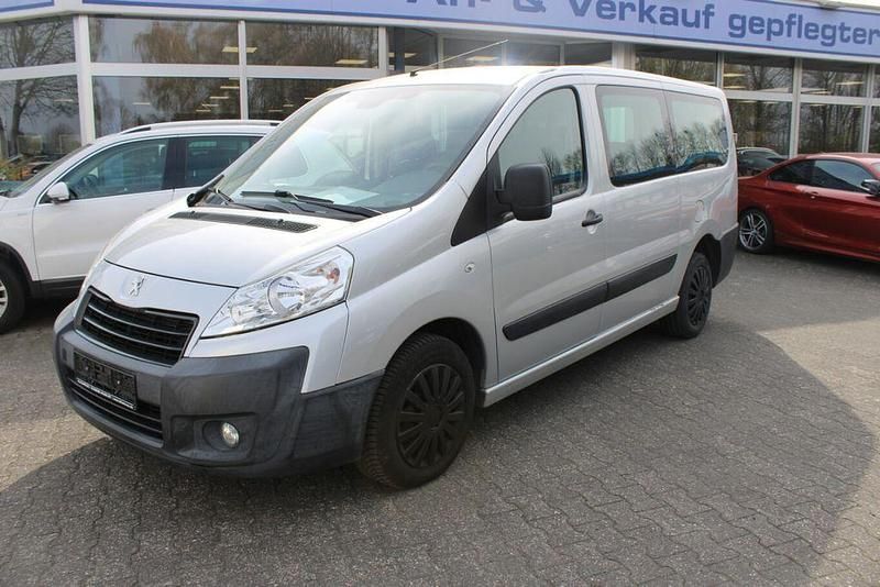 Gebraucht Peugeot TePee Access 128 PS (94 kW) 2015 Silber Van / Kleinbus