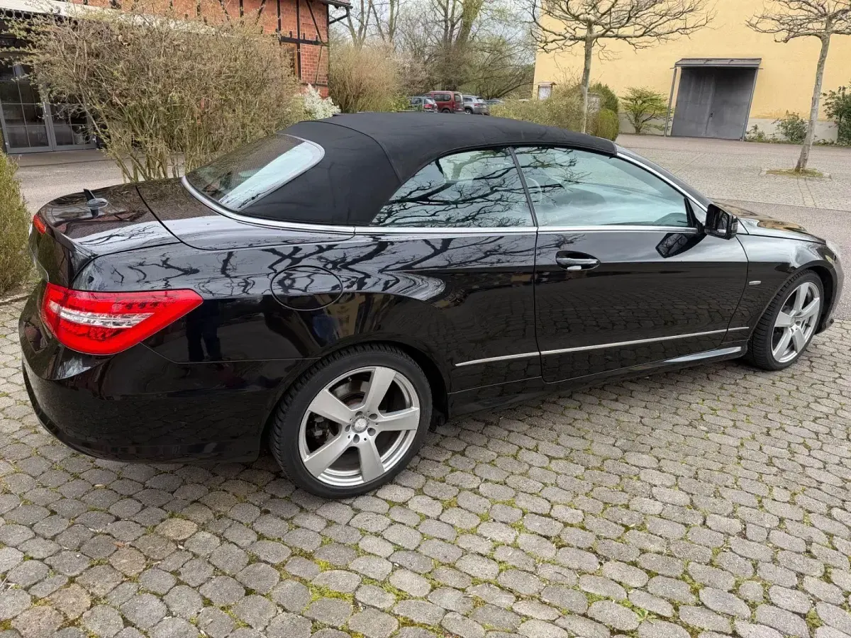 Gebraucht Mercedes E350 Sport 292 PS (214 kW) 2011 Schwarz Cabrio