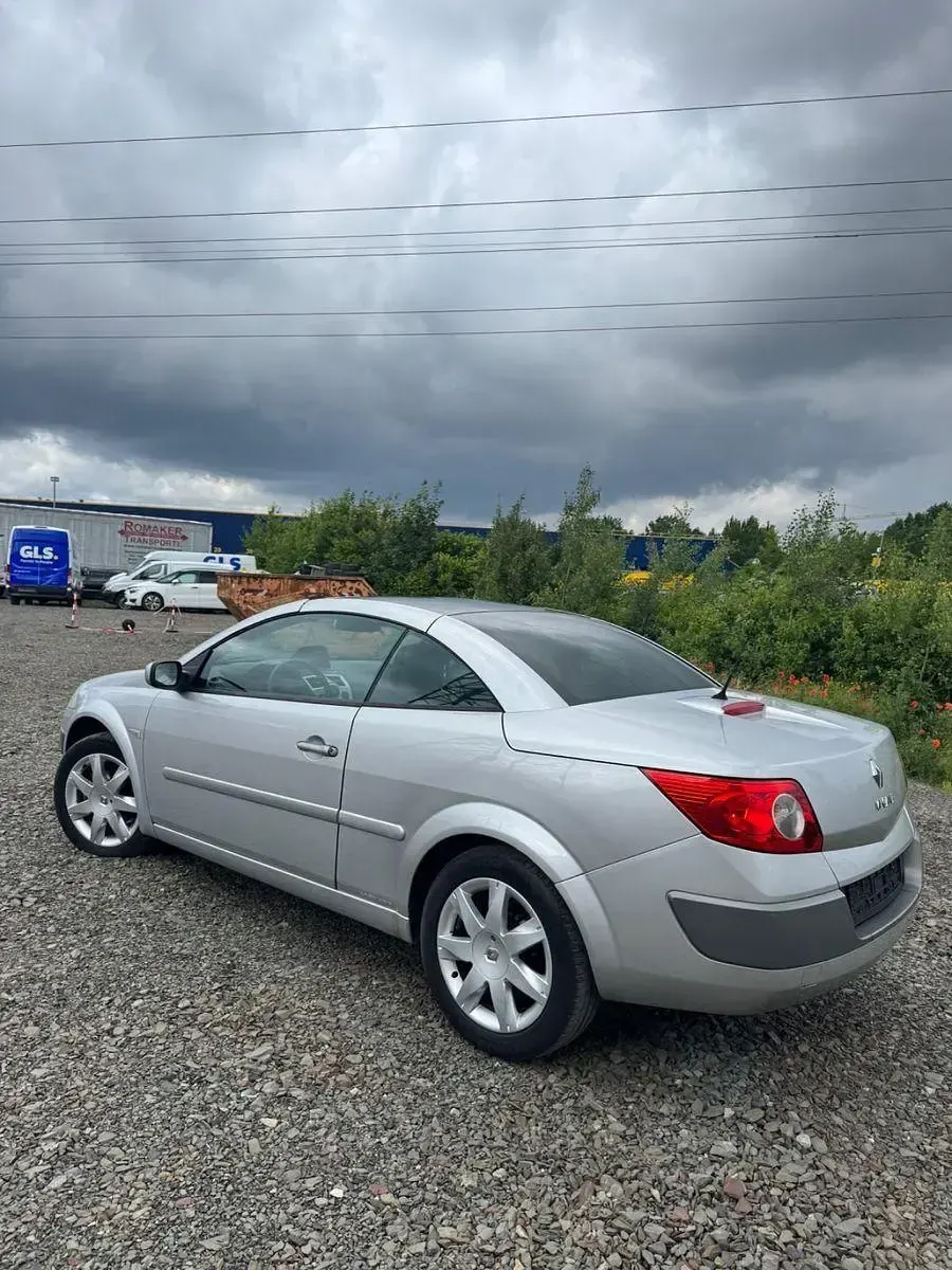 Gebraucht Renault Mégane Cabriolet Authentique 111 PS (81 kW) 2005 Grau Cabrio