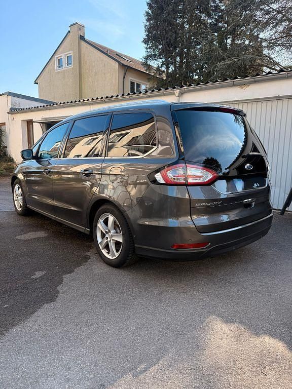 Gebraucht Ford Galaxy Titanium 211 PS (155 kW) 2016 Grau Van / Kleinbus