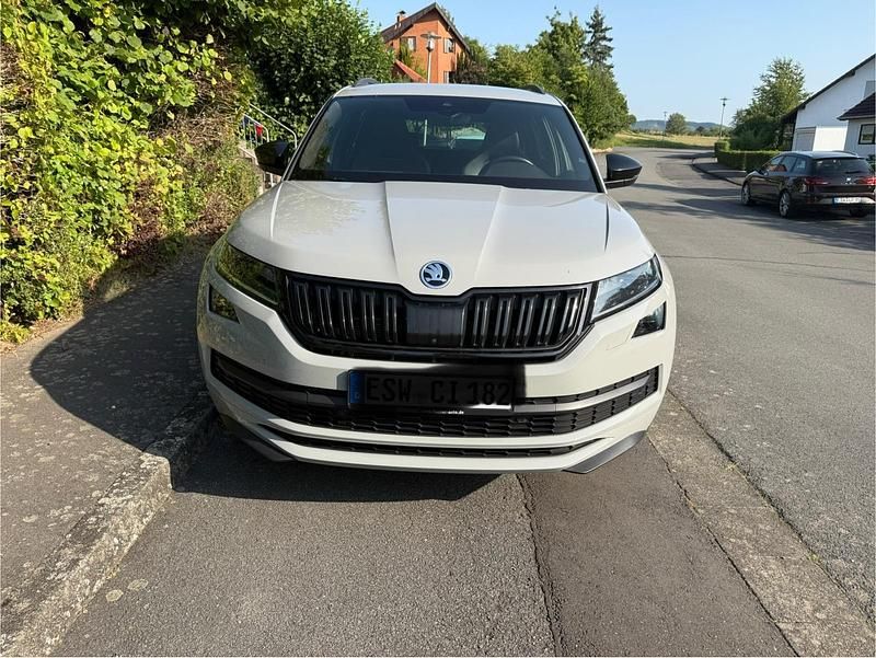 Grau Gebraucht 2019 Skoda Kodiaq SportLine SUV | 26.300 € (Guter Preis) - Bild 1/4