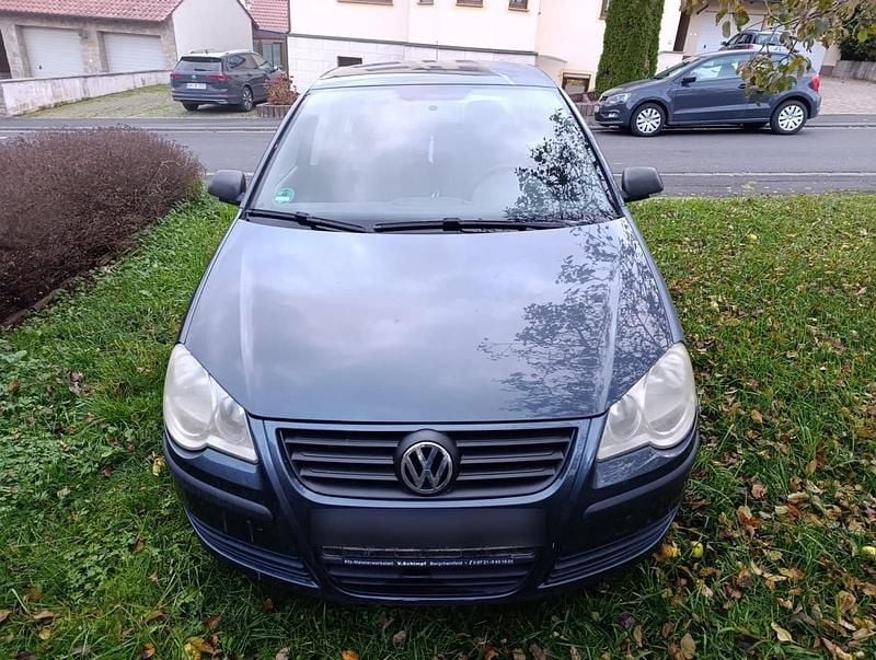 Silber Gebraucht 2006 VW Polo Limousine | 1.000 € (Superpreis) - Bild 1/4