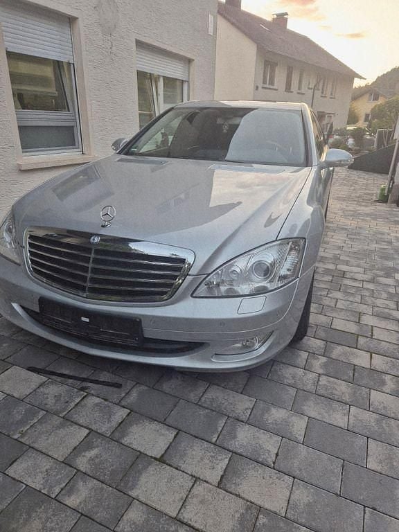 Silber Gebraucht 2006 Mercedes S350 Limousine | 15.300 € (Etwas zu teuer) - Bild 1/4