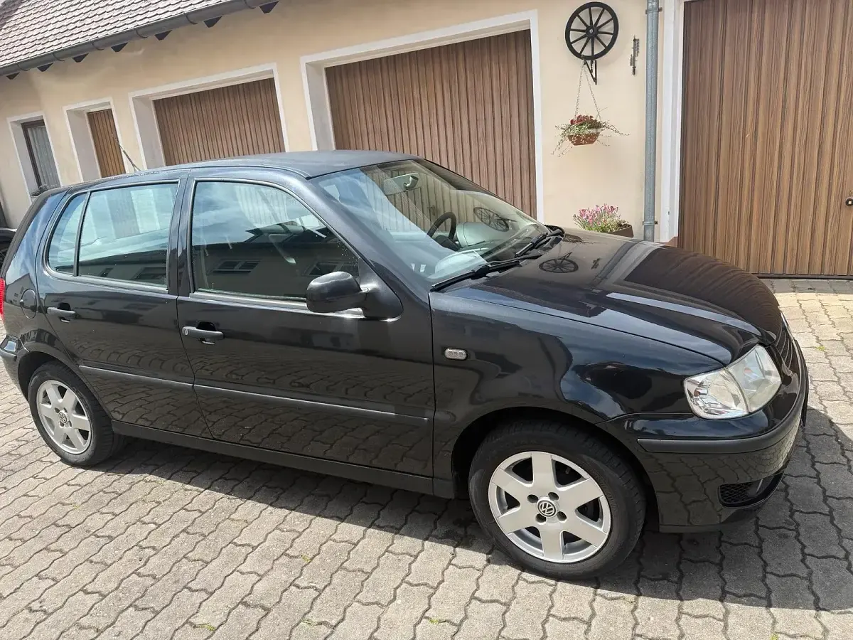 Gebraucht VW Polo 60 PS (44 kW) 2001 Schwarz Kleinwagen