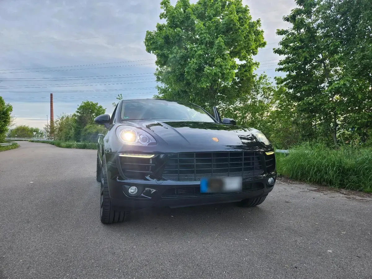 Gebraucht Porsche Macan 258 PS (189 kW) 2014 Schwarz SUV