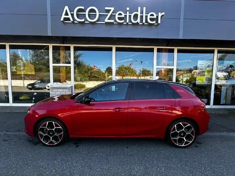 Rot Gebraucht 2022 Opel Astra GS Line Limousine | 25.830 € (Fairer Preis) - Bild 1/4
