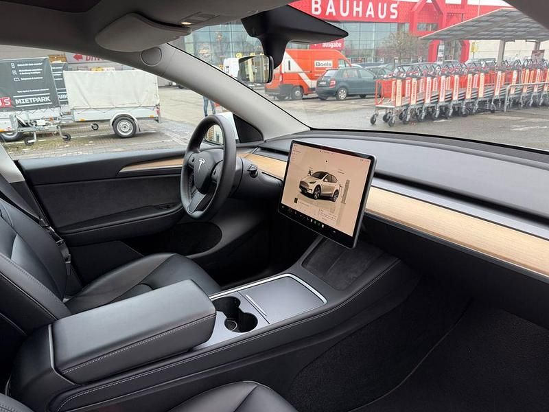 Gebraucht Tesla Model Y Long Range AWD 274 kW (373 PS) 2022 Weiß SUV