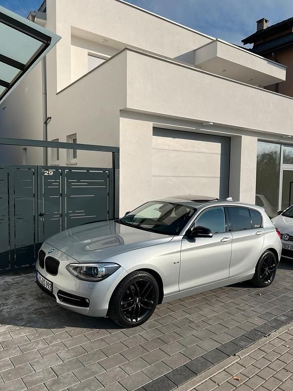 Silber Gebraucht 2011 BMW 120 Sport Line Kleinwagen | 8.500 € (Fairer Preis) - Bild 1/4