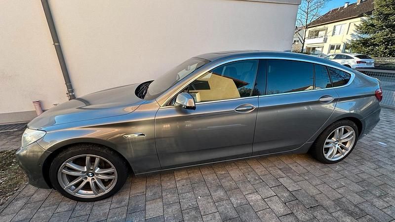 Gebraucht BMW 550 408 PS (300 kW) 2009 Grau Limousine