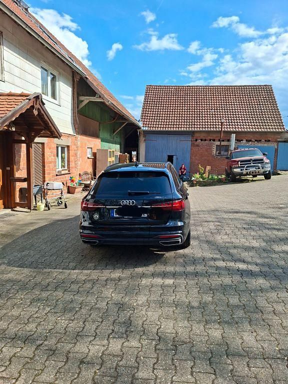 Gebraucht Audi A4 163 PS (119 kW) 2020 Schwarz Kombi