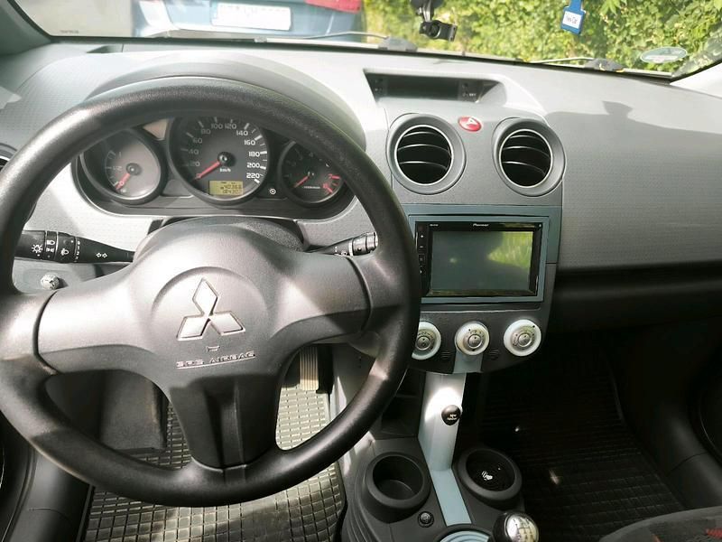 Grau Gebraucht 2006 Mitsubishi Colt Kleinwagen | 1.500 € (Fairer Preis) - Bild 1/4