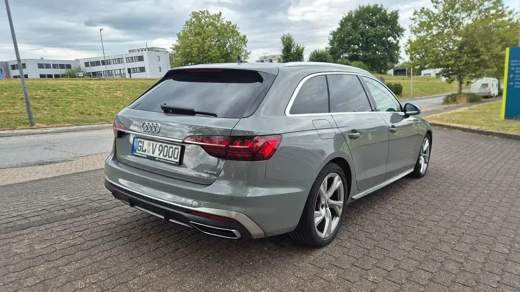Gebraucht Audi A4 S-Line 190 PS (139 kW) 2020 Grau Kombi