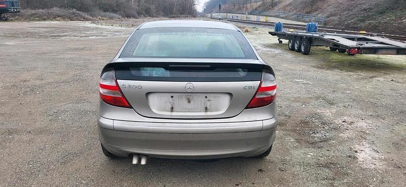 Gebraucht Mercedes C200 156 PS (114 kW) 2004 Grau Kleinwagen