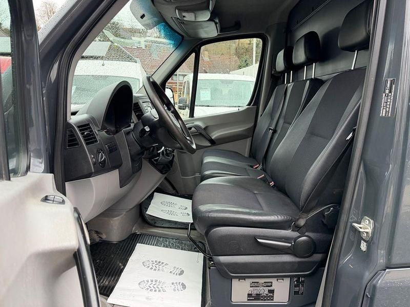 Gebraucht Mercedes Sprinter 143 PS (105 kW) 2018 Grau Van