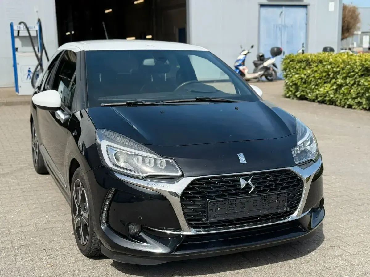 Gebraucht Citroën DS3 PureTech 131 PS (96 kW) 2016 Schwarz Kleinwagen